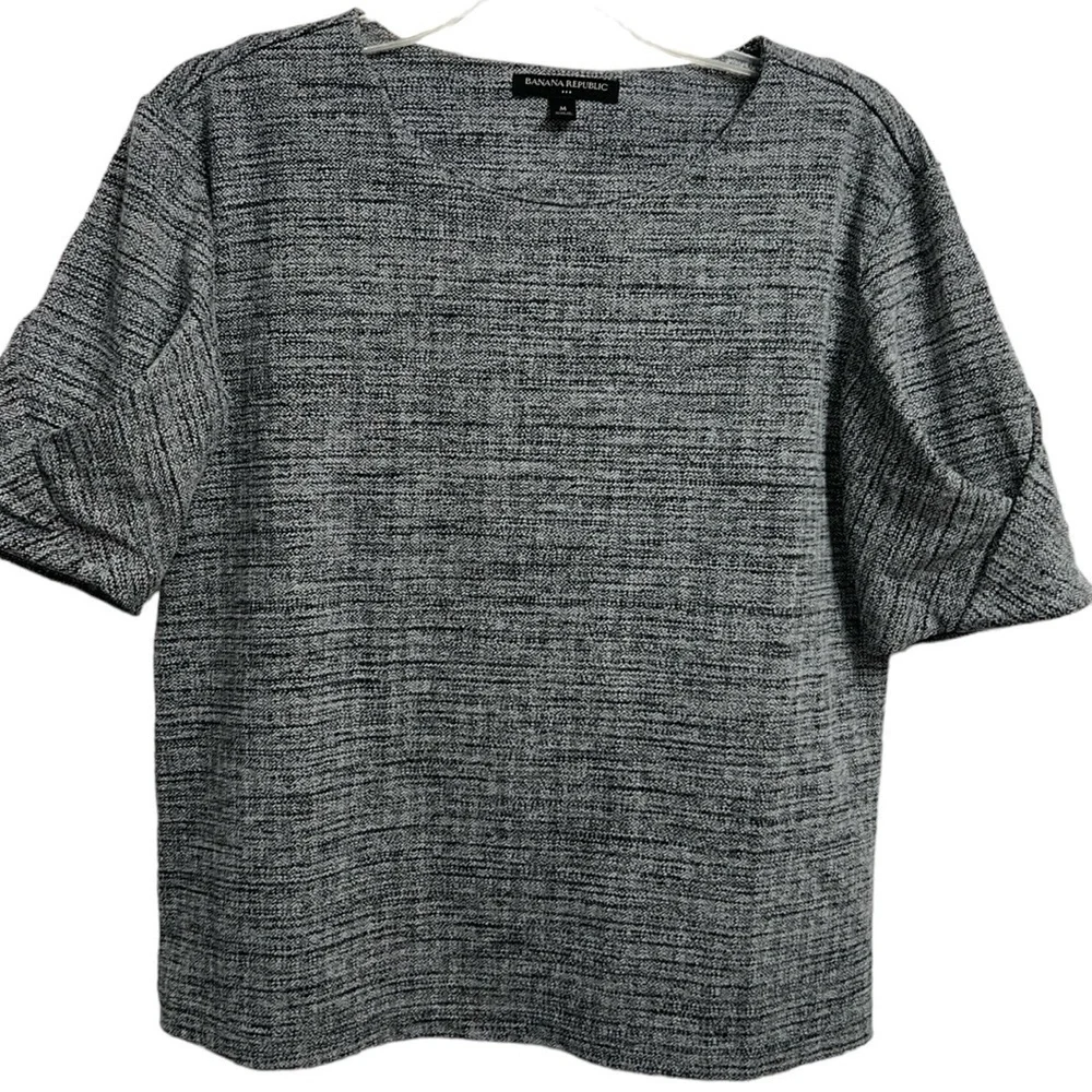 Banana Republic medium gray heather blouse, half puff sleeve